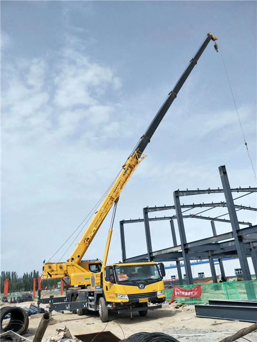 纳溪区超高层建筑钢结构吊装案例